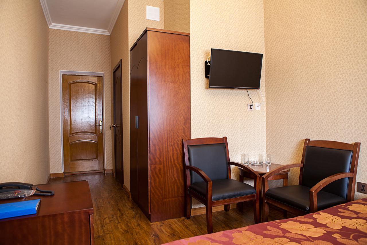 Hotel Topaz อัสตานา ภายนอก รูปภาพ